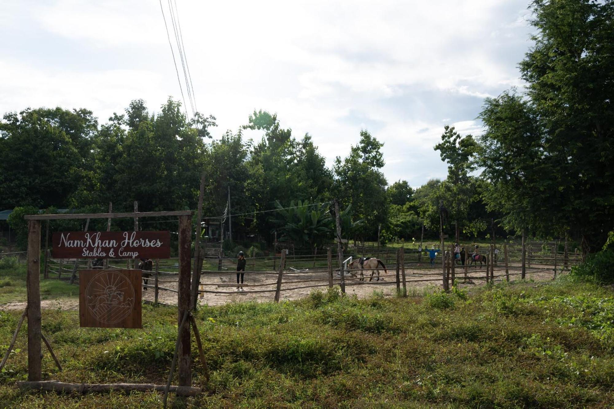 Namkhan Horses Stables Луанг Прабанг Екстериор снимка